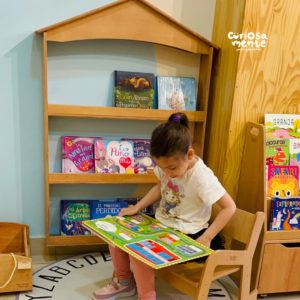 Librero Infantil Casita (flotante)